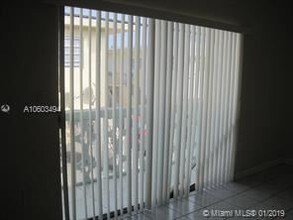 543 Meridian Ave in Miami Beach, FL - Foto de edificio - Building Photo