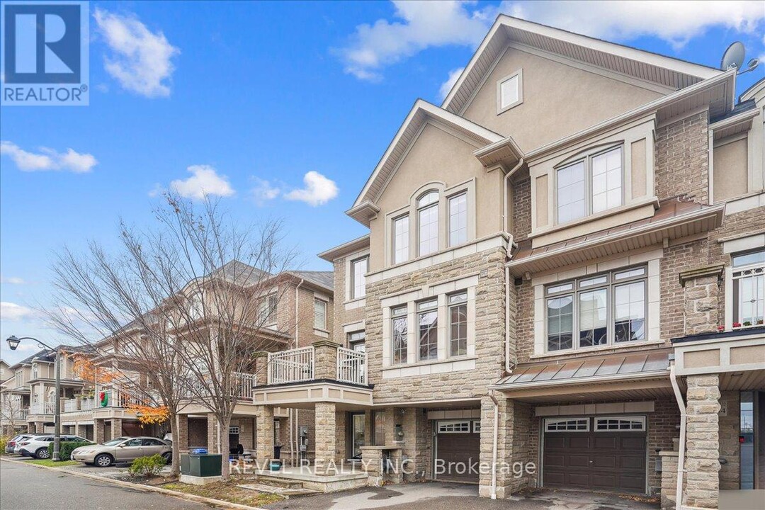 2435-2435 Greenwich Dr in Oakville, ON - Building Photo