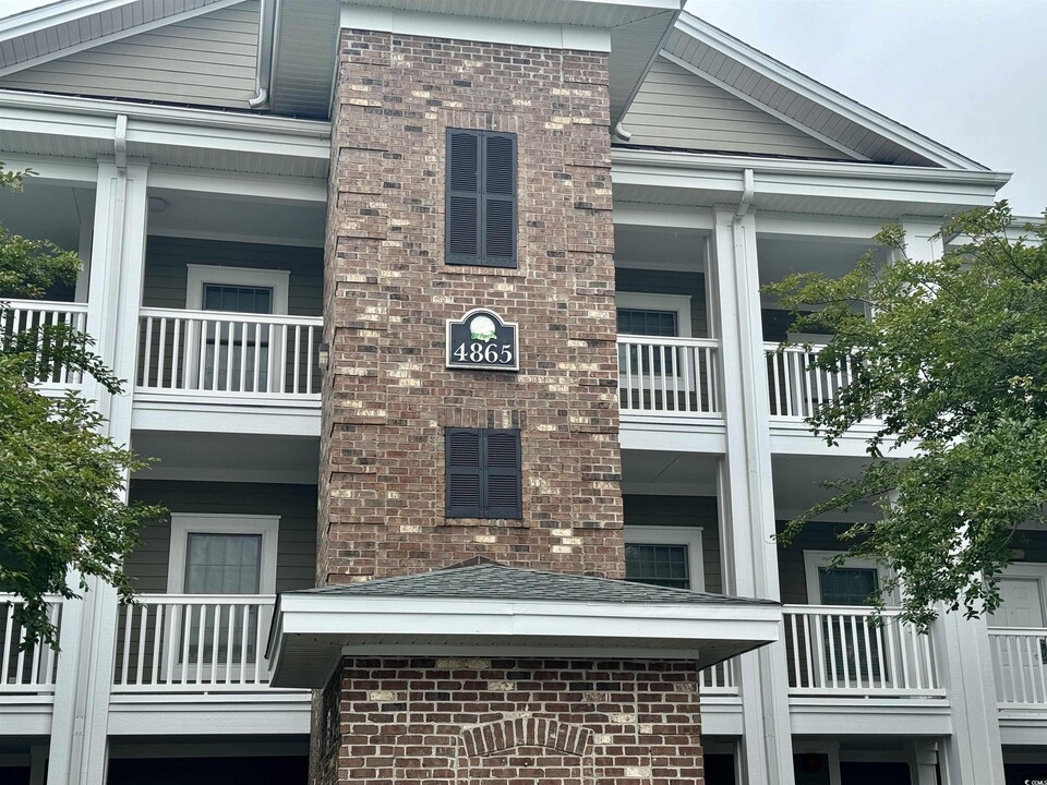 4865 Magnolia Pointe Ln in Myrtle Beach, SC - Foto de edificio