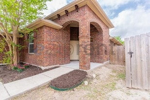 232 Strawberry Blonde Dr in Buda, TX - Building Photo