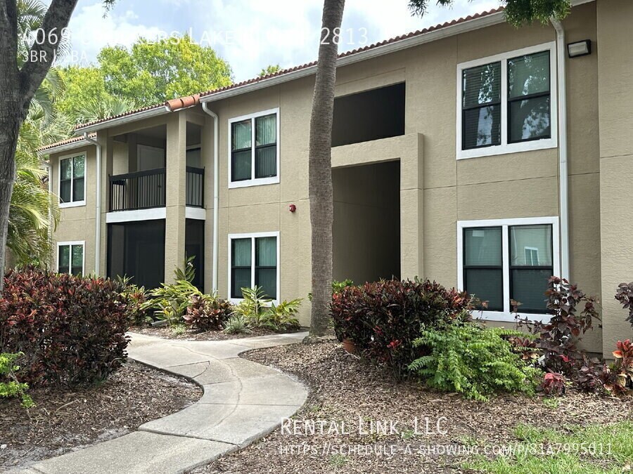 4069 Crockers Lake Blvd in Sarasota, FL - Building Photo