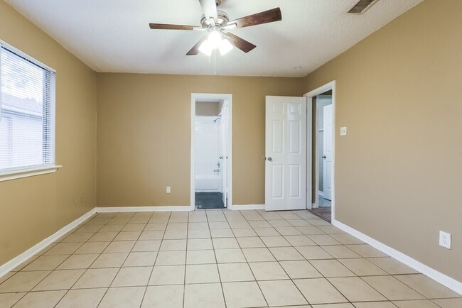 property at 2215 Hazyknoll Ln