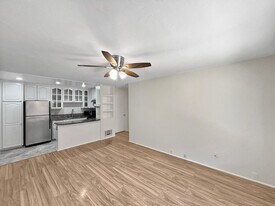 6394 Rancho Mission Rd in San Diego, CA - Building Photo