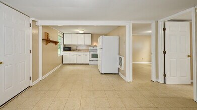 2014 Woodland St in Springfield, TN - Building Photo - Building Photo