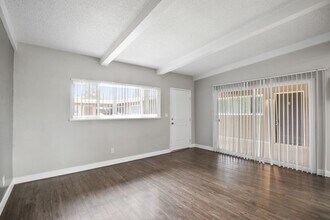 Stillman Apartments in Redlands, CA - Foto de edificio - Interior Photo