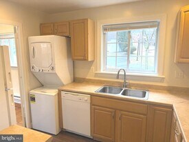 3314 Coryell Ln in Alexandria, VA - Building Photo