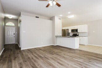 6841 Black Wing Dr in Fort Worth, TX - Building Photo - Building Photo