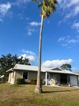 581 SW Banks Terrace in Port St. Lucie, FL - Building Photo