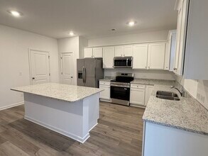 275 Red Dragon Dr in Jefferson, GA - Building Photo - Building Photo