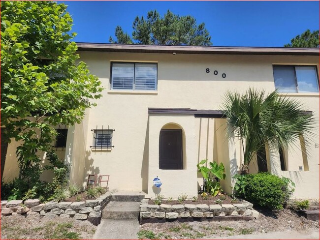 property at 2735 SW 35th Pl