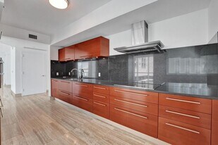 101 S Fort Lauderdale Beach Blvd in Fort Lauderdale, FL - Building Photo