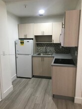 2730 Collins Ave in Miami Beach, FL - Building Photo - Building Photo