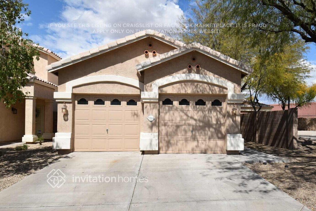 7244 E Kramer St in Mesa, AZ - Foto de edificio