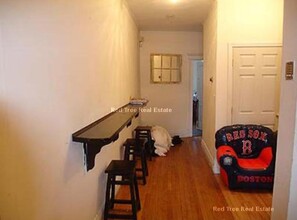 1657 Commonwealth Ave, Unit 1 in Boston, MA - Building Photo - Building Photo