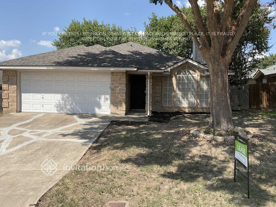3717 Tulip Tree Dr in Fort Worth, TX - Building Photo