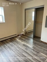 222 E Main St in Chilton, WI - Foto de edificio - Building Photo