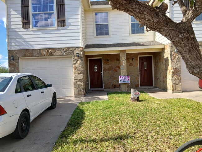 413 Mississippi St in Harlingen, TX - Foto de edificio - Building Photo