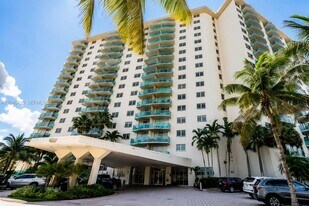 19370 Collins Ave, Unit 6 in Sunny Isles Beach, FL - Building Photo