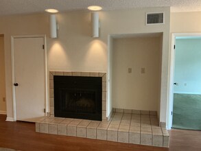 1 Lake Hollingsworth Dr in Lakeland, FL - Building Photo - Building Photo