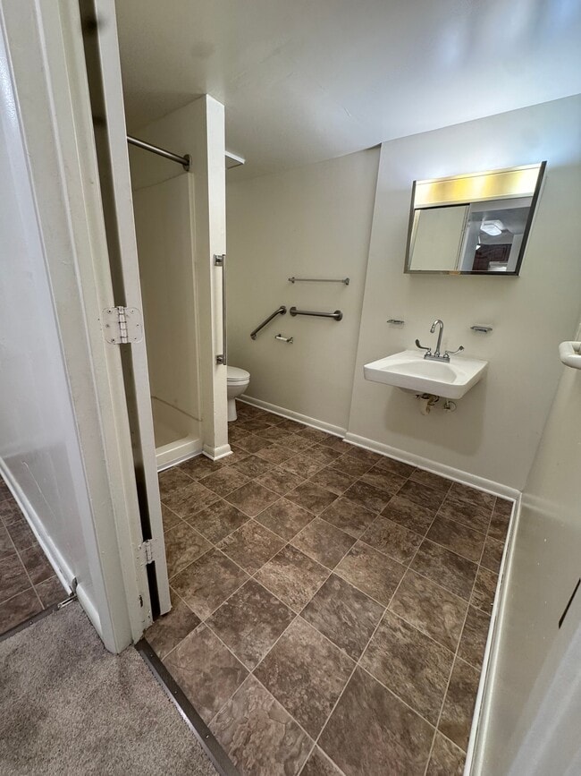 600 Reusens Rd, Unit N146