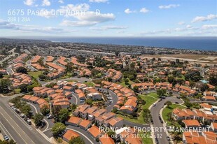 6675 Paseo Del Norte in Carlsbad, CA - Foto de edificio - Building Photo