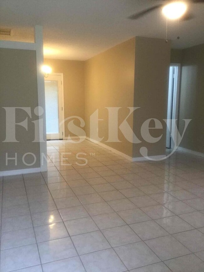 1252 SW Goodman Ave in Port St. Lucie, FL - Building Photo - Building Photo