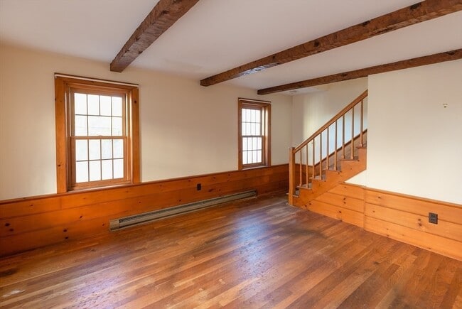 129 1/2 Summer St, Unit 304 in Plymouth, MA - Building Photo - Building Photo