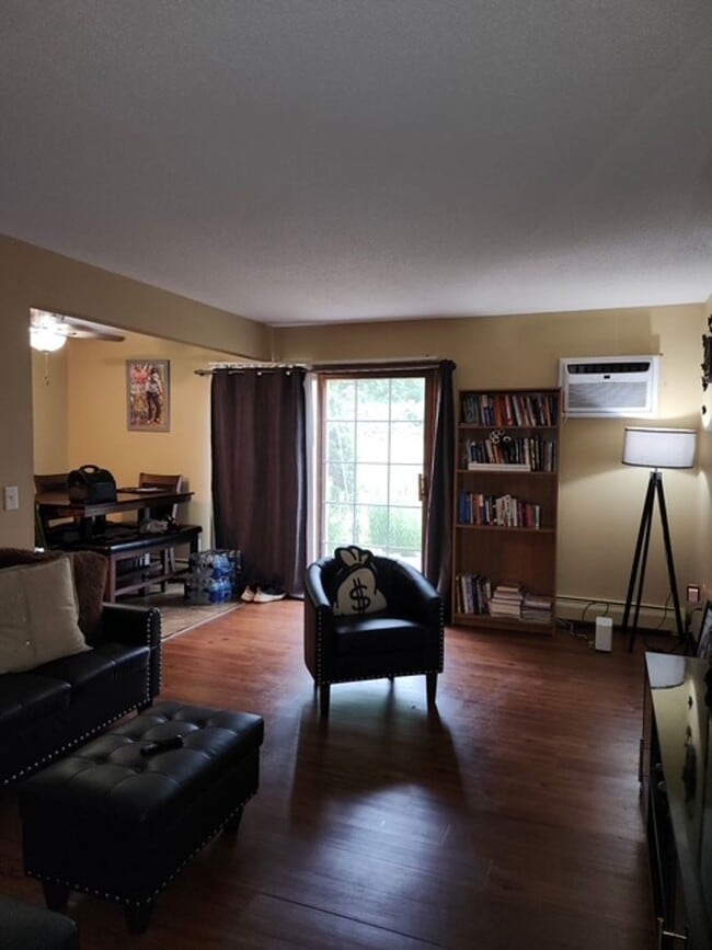 property at 936 Westbrooke Way