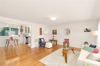 8403 22nd Ave SW in Seattle, WA - Building Photo - Building Photo