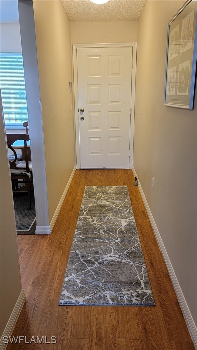 3061 Sandpiper Bay Cir in Naples, FL - Building Photo - Building Photo