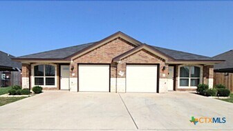4310 Hunters Pl Dr in Killeen, TX - Building Photo