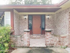2758 Oakdale Dr W in Orange Park, FL - Building Photo - Building Photo