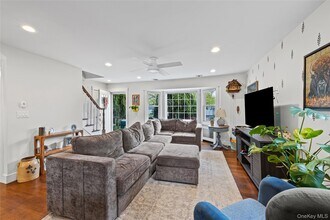 25 E Shore Dr in Massapequa, NY - Building Photo - Building Photo