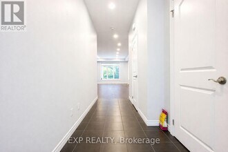 127 Elmbank Trail in Kitchener, ON - Building Photo - Building Photo