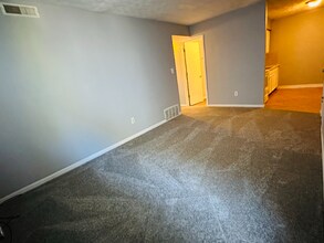 1392 Summit St in Columbus, OH - Building Photo - Building Photo