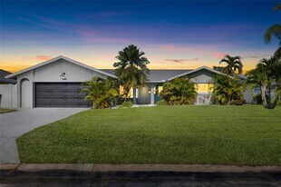 1449 48th Ave NE in St. Petersburg, FL - Building Photo