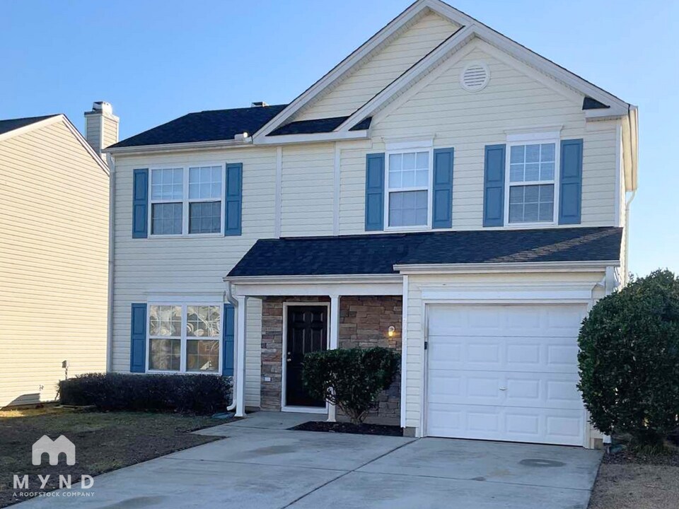 7412 Lowell Ridge Rd in Raleigh, NC - Foto de edificio