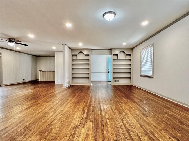 6910 Brandon Mill Rd NW in Atlanta, GA - Building Photo - Building Photo