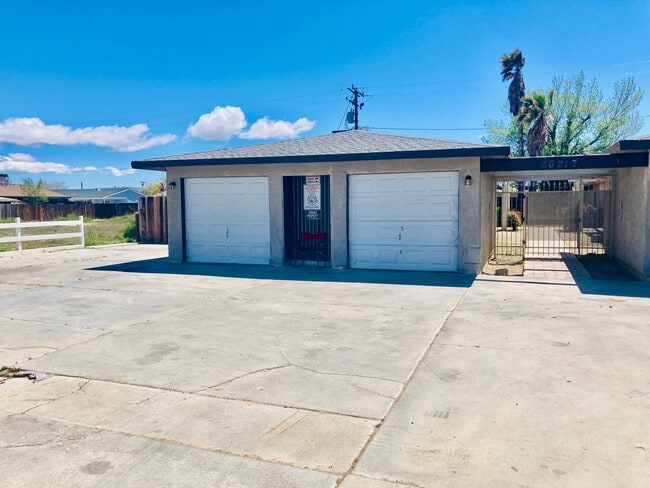 20217 Serrano Rd, Unit 2 in Apple Valley, CA - Foto de edificio - Building Photo