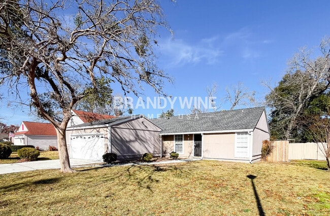 8145 Mactavish Way W, Unit 03-102 in Jacksonville, FL - Foto de edificio - Building Photo