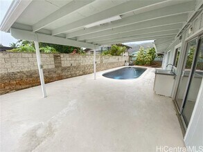 7189 Koamano St in Honolulu, HI - Building Photo - Building Photo