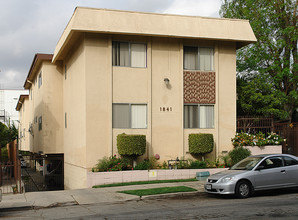 1841 New Hampshire Ave in Los Angeles, CA - Building Photo - Building Photo