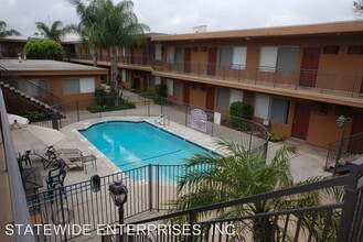 11920 Chandler Blvd in Los Angeles, CA - Building Photo - Building Photo