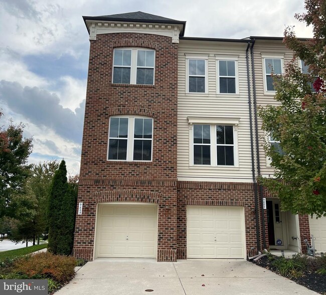 property at 9805 Garden Ranges