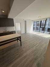 32 NW 27th St, Unit A3F in Miami, FL - Foto de edificio - Building Photo