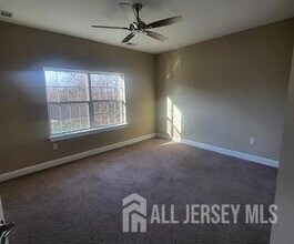 47 Abbey Rd in Tinton Falls, NJ - Building Photo - Building Photo