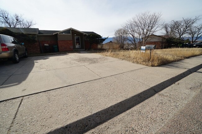 property at 6727 Dale Rd