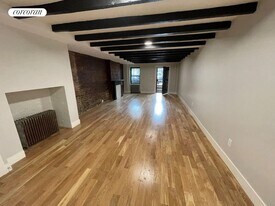 257 Adelphi St in Brooklyn, NY - Building Photo