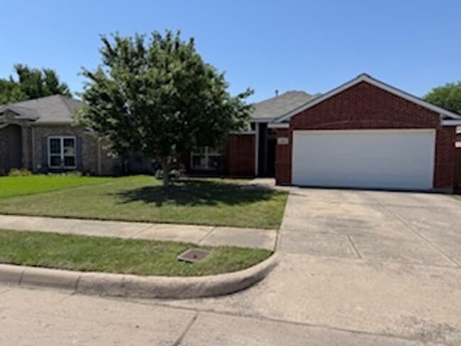 property at 5417 Royal Birkdale Dr