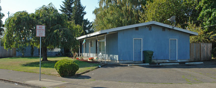 290-296 Riviera Dr NE in Salem, OR - Building Photo - Building Photo